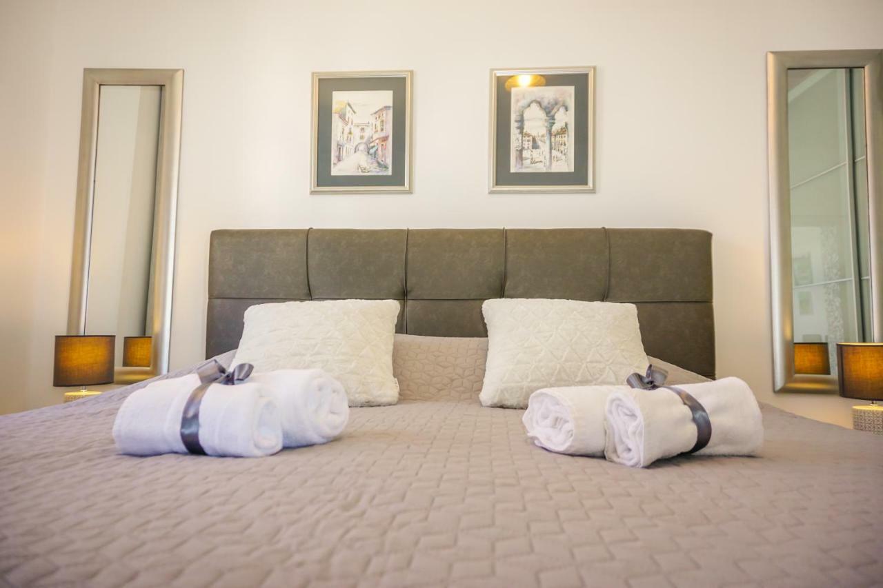 Apartment Paula With Private Jacuzzi And Parking- Near The Beach Ζαντάρ Εξωτερικό φωτογραφία